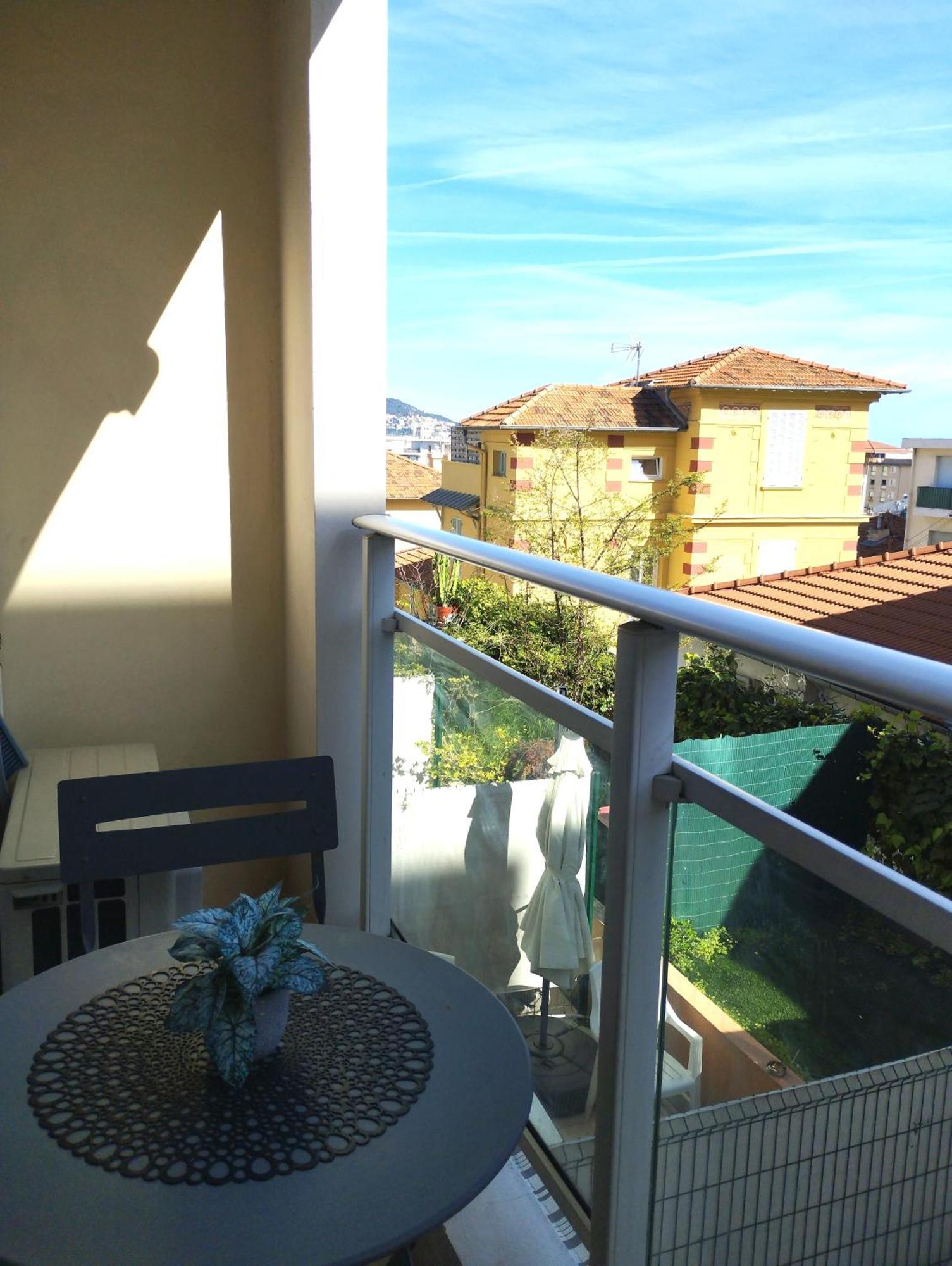 Studio Climatise, Lumineux A 5 Min De La Promenade Des Anglais Apartment Nice Exterior photo